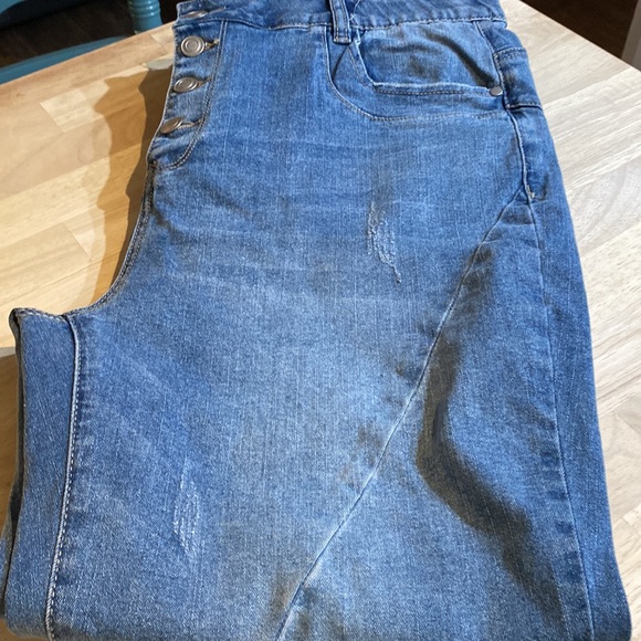 Medium Washed Roll Up relaxed Fit Jeans- Societies - Picture 11 of 12